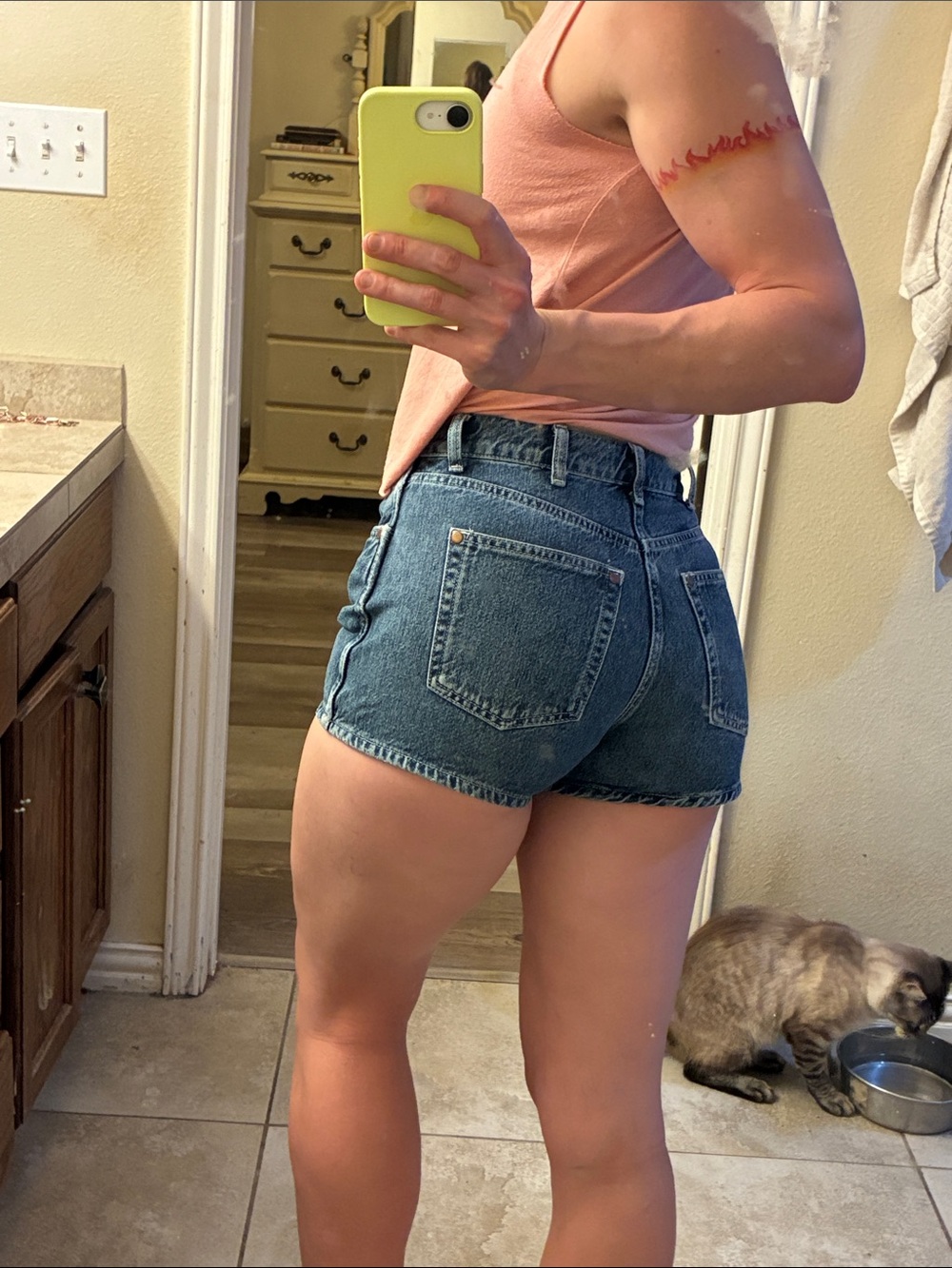 Cowboy high rise rigid organic denim Jean shorts, dark wash, 25 - Picture 2 of 6